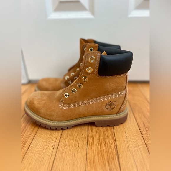 Timberland 6” premium waterproof boots - Picture 1 of 8